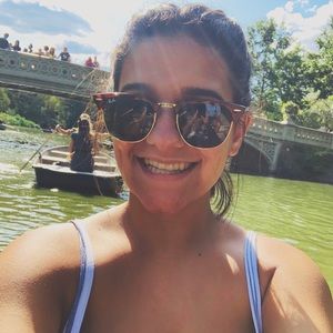 Meet your Posher, Fernanda